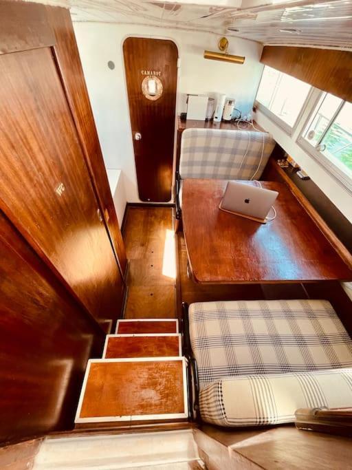 فندق Vintage Classic 70S Boat! سان أدريان دي بيزوس المظهر الخارجي الصورة